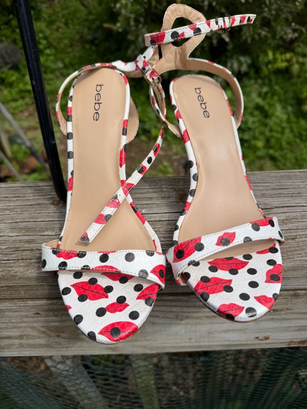 Bebe Rosa Sandal Heel Size 9 Black Polka Dots On White Background With Red Lips